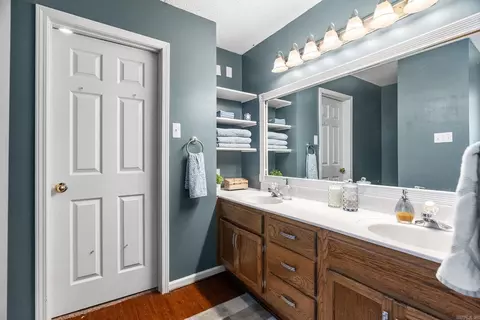 Bath - 520 Evening Dr, Conway, AR 72032 photo 1 of 3
