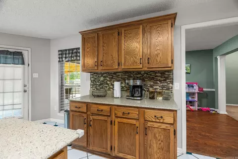Kitchen - 520 Evening Dr, Conway, AR 72032 photo 5 of 8