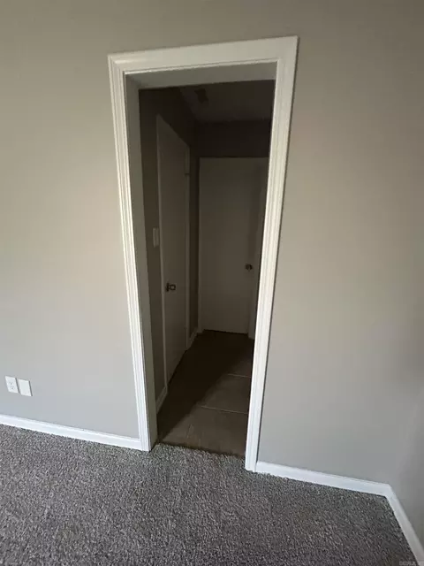 Entry Way - 14 Park Cir, Cabot, AR 72023 photo 1 of 1