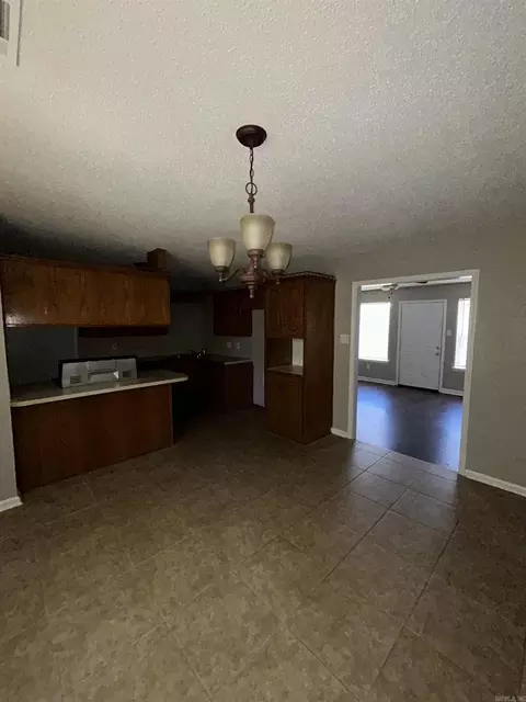 Dining - 14 Park Cir, Cabot, AR 72023 photo 2 of 3