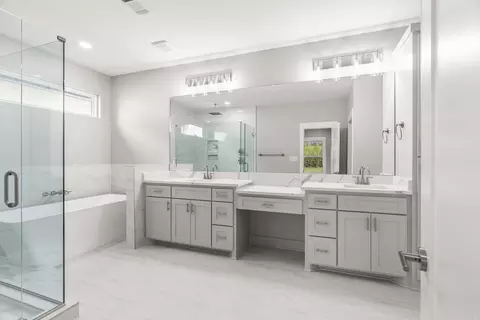 Bath - 6833 Rudolph Rd, Alexander, AR 72002 photo 1 of 6
