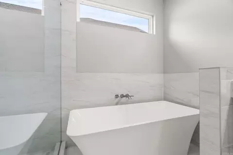 Bath - 6833 Rudolph Rd, Alexander, AR 72002 photo 5 of 6