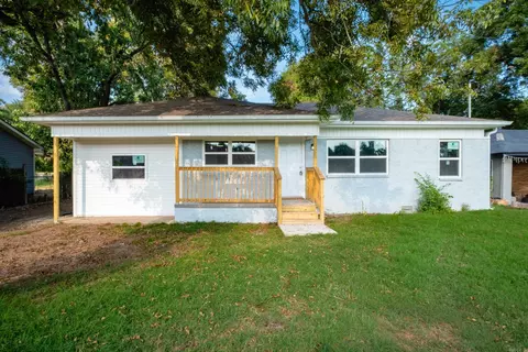 4511 Haywood St, North Little Rock, AR 72117