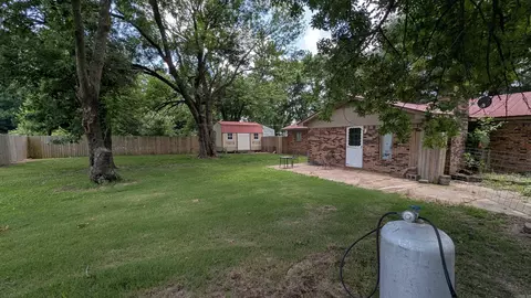 Exterior - 116 Combs St, Tuckerman, AR 72473 photo 4 of 5