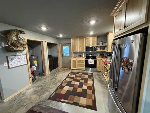 Kitchen - 400 School St, Melbourne, AR 72556 photo 2 of 2