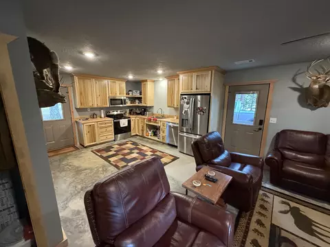 Kitchen - 400 School St, Melbourne, AR 72556 photo 1 of 2