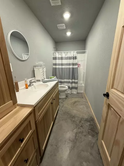 Bath - 400 School St, Melbourne, AR 72556 photo 1 of 2