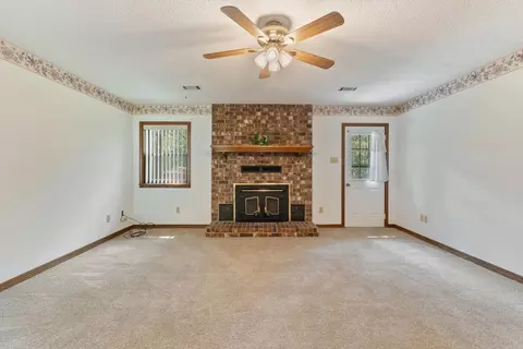 Living - 125 Maple St, Cabot, AR 72023 photo 2 of 5