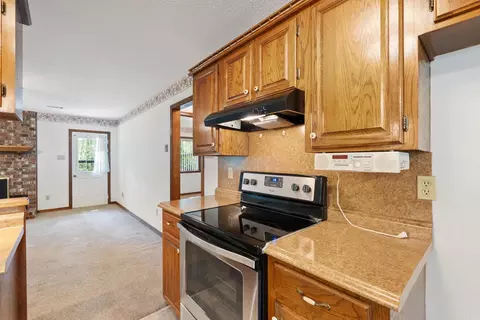 Kitchen - 125 Maple St, Cabot, AR 72023 photo 3 of 4