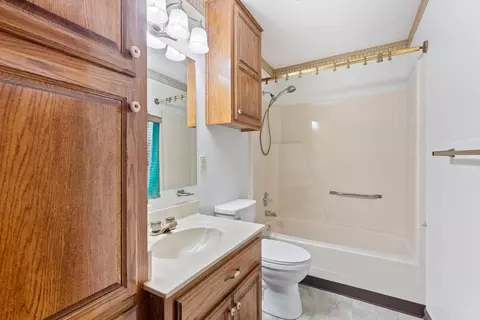 Bath - 125 Maple St, Cabot, AR 72023 photo 1 of 3