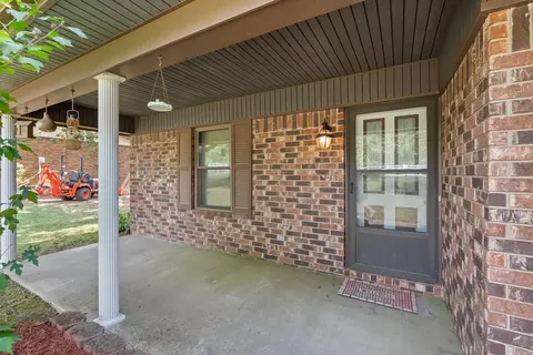 Exterior - 125 Maple St, Cabot, AR 72023 photo 4 of 11