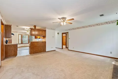 Living - 125 Maple St, Cabot, AR 72023 photo 4 of 5