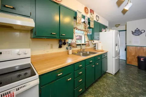 Kitchen - 199 Polk Road 414, Mena, AR 71953 photo 1 of 2