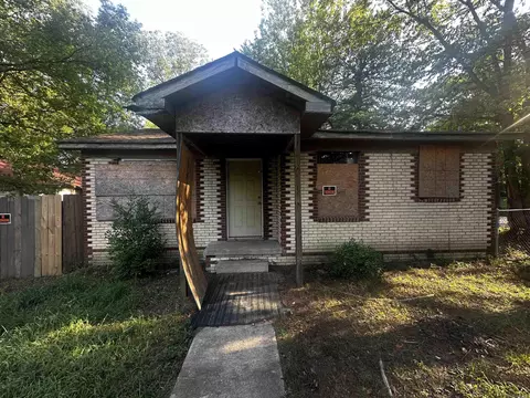 4423 W 23rd St, Little Rock, AR 72204