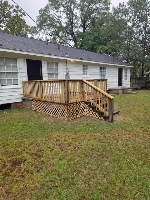 Exterior - 820 W 34th Ave, Pine Bluff, AR 71603 photo 2 of 4