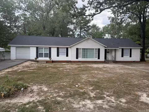 Exterior - 820 W 34th Ave, Pine Bluff, AR 71603 photo 1 of 4