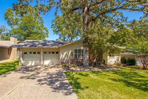1617 Saratoga Dr, North Little Rock, AR 72116