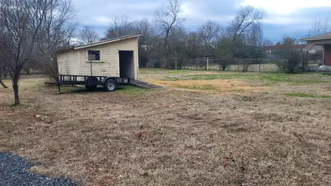 Exterior - 1412 Hamilton Ave, Mena, AR 71953 photo 6 of 8