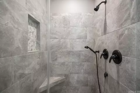 Bath - 3611 Logan Ridge Dr, Bryant, AR 72022 photo 4 of 4