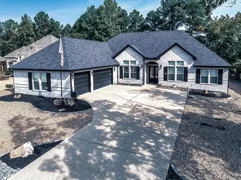 37 Elcano Dr, Hot Springs Village, AR 71909