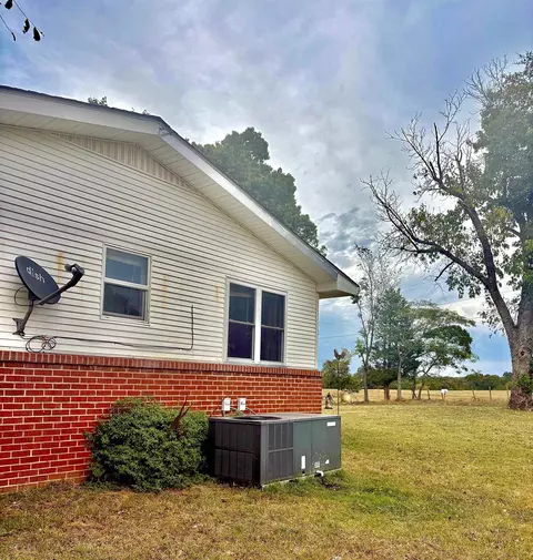 Exterior - 782 Sidney Rd, Sidney, AR 72577 photo 5 of 7