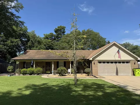 1012 S Leslie St, Stuttgart, AR 72160