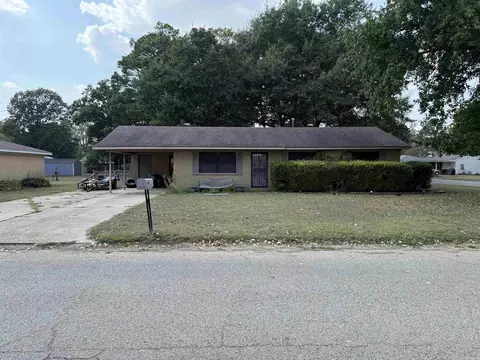 201 Hall, Bay, AR 72411