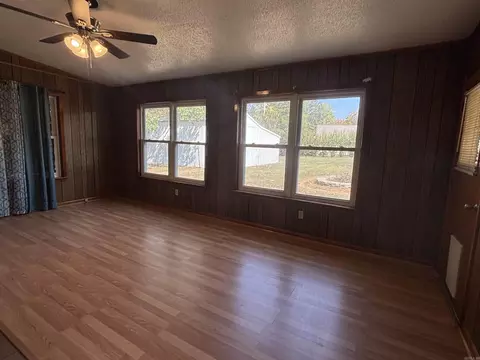 112 E 7th, Newark, AR 72562 photo 10