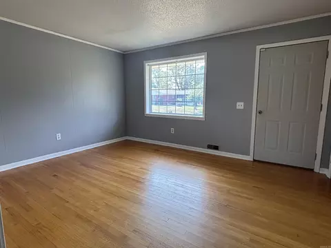 112 E 7th, Newark, AR 72562 photo 4