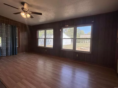 112 E 7th, Newark, AR 72562 photo 11