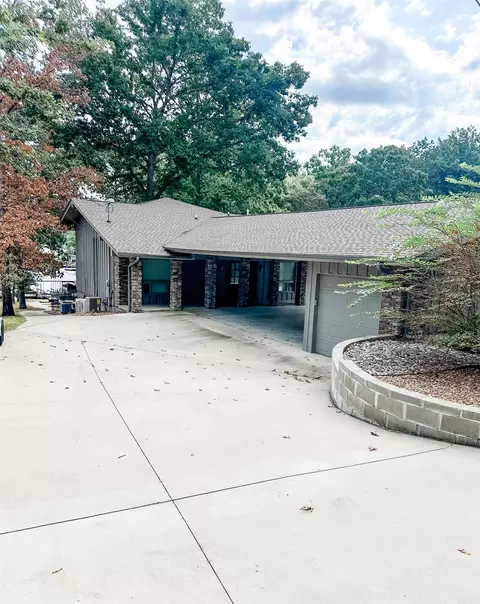 36 Winnebago Cir, Cherokee Village, AR 72529