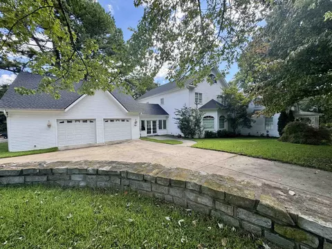 157 N Spring St, Melbourne, AR 72556