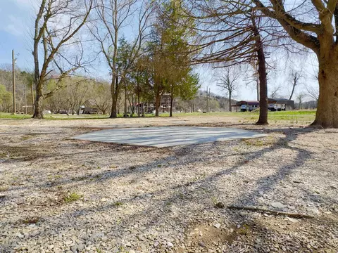 129-131 Riverbend Park, Hardy, AR 72542 photo 3