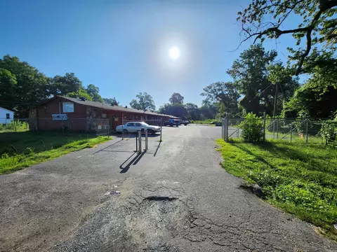 2103 S Beech, Pine Bluff, AR 71611 photo 2