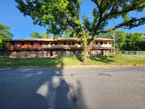 1020 S Linden, Pine Bluff, AR 71611 photo 5