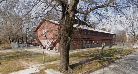 1020 S Linden, Pine Bluff, AR 71611 photo 3