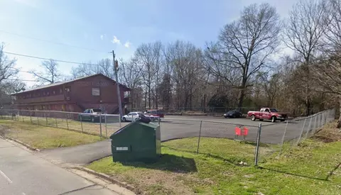 1020 S Linden, Pine Bluff, AR 71611 photo 2