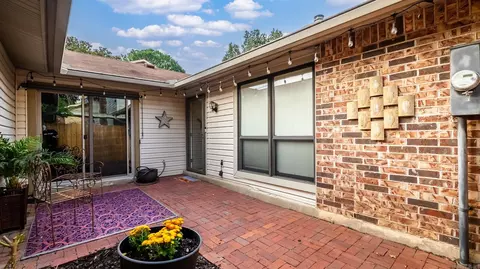 40 Hampshire Cir, Little Rock, AR 72212