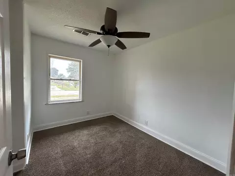 Bedroom - 213 Melrose, Trumann, AR 72472 photo 4 of 7