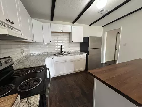 Kitchen - 213 Melrose, Trumann, AR 72472 photo 2 of 2