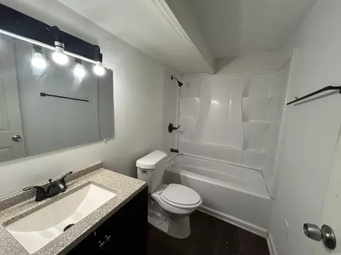 Bath - 213 Melrose, Trumann, AR 72472 photo 1 of 2