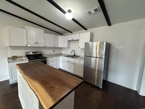 Kitchen - 213 Melrose, Trumann, AR 72472 photo 1 of 2