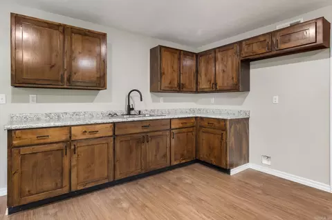 Kitchen - 6010 Oak Leaf Dr, Harrison, AR 72601 photo 7 of 7