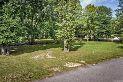 2506 W Robinhood Dr, Bryant, AR 72019