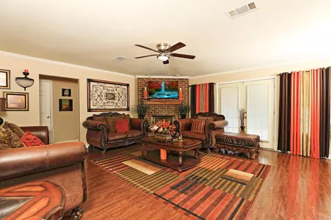 7796 Coachlight Dr, Pine Bluff, AR 71603 photo 4