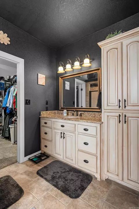 Bath - 12608 Marble Dr, Fort Smith, AR 72916 photo 2 of 5