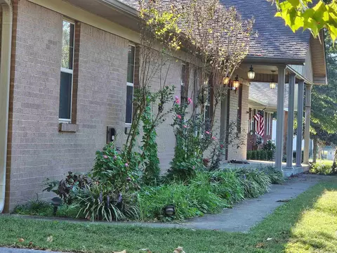 201 W College, Beebe, AR 72012 photo 1