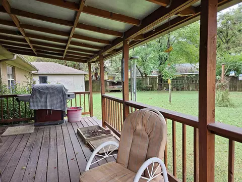 201 W College, Beebe, AR 72012 photo 5