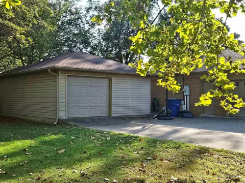 201 W College, Beebe, AR 72012 photo 3