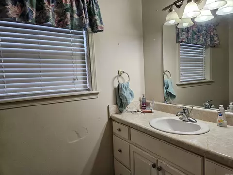 201 W College, Beebe, AR 72012 photo 21